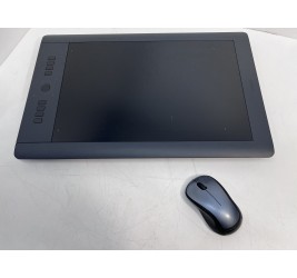 WACOM PTH-851 Intuos Pro Professional Pen - Touch Tablet (Black- Large) 12.80" x 8" Active Area клас А