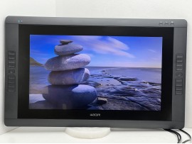 Wacom Cintiq 22HD Touch (DTH-2200) 22" (клас А)