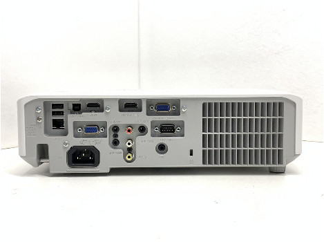 Hitachi CP-WX3042WN 2527часа клас А