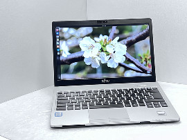 Лаптоп Fujitsu LIFEBOOK S938 13.3" i5-8250U 8GB 260GB клас А