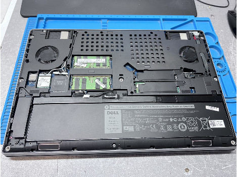 Dell Precision 7540 15.6" i7-9850H 32GB 512GB клас А