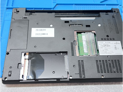 Fujitsu LIFEBOOK E746 14" i5-6300U 8GB 260GB клас А