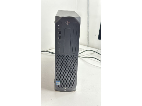 HP Z2 G4 i7-8700 32GB 260GB Quadro P620
