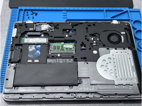 HP ProBook 650 G3 15.6" i5-7200U 8GB 260GB клас А