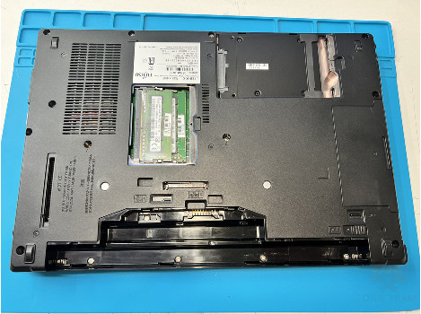 Fujitsu LIFEBOOK E546 14" i5-6200U 8GB 260GB клас А