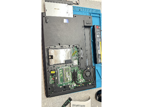 Lenovo ThinkPad L560 15.6" i5-6200U 8GB 260GB клас А