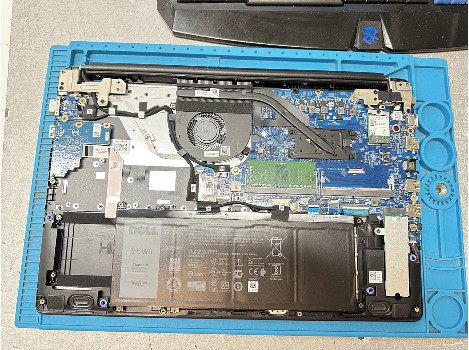 Dell Latitude 3500 15.6" i3-8145U 8GB 130GB клас А
