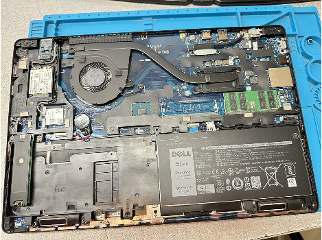 Dell Latitude 5580 15.6" i7-7820HQ 16GB 510GB клас А