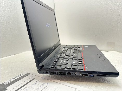 Fujitsu LIFEBOOK E557 15.6" i5-7200U 8GB 1260GB клас А