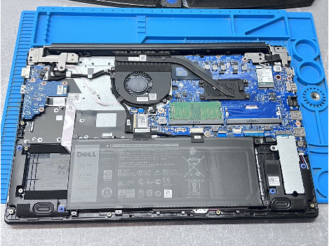Dell Latitude 3500 15.6" i3-8145U 8GB 130GB клас А