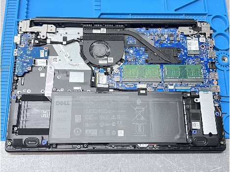Dell Latitude 3500 15.6" i3-8145U 8GB 130GB клас Като Нов