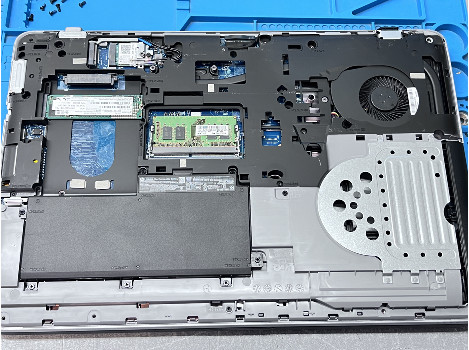 HP ProBook 650 G3 15.6" i5-7200U 8GB 260GB клас А