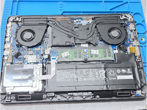 HP ZBook 15 G4 15.6" i7-7820HQ 32GB 260GB клас А