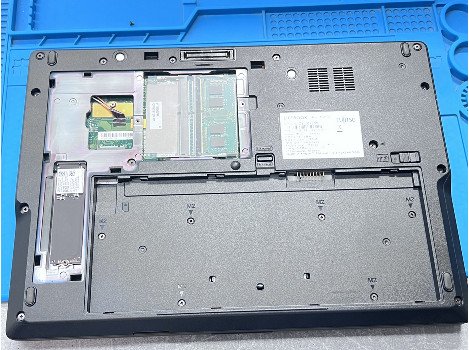 Fujitsu LIFEBOOK E5411 14" i5-1135G7 16GB 510GB клас Като Нов