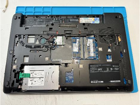 HP ZBook 15 15.6" i7-4800MQ 32GB 260GB клас А