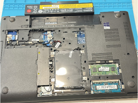 Lenovo ThinkPad E550 15.6" i5-5200U 8GB 190GB клас А