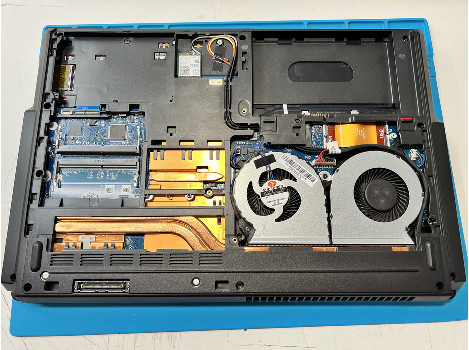 Fujitsu CELSIUS H7510 15.6" i7-10850H 32GB 510GB клас А