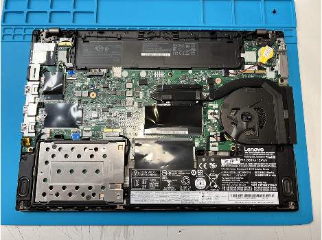 Lenovo ThinkPad A485 14" AMD Ryzen 5 2500U 16GB 260GB клас А