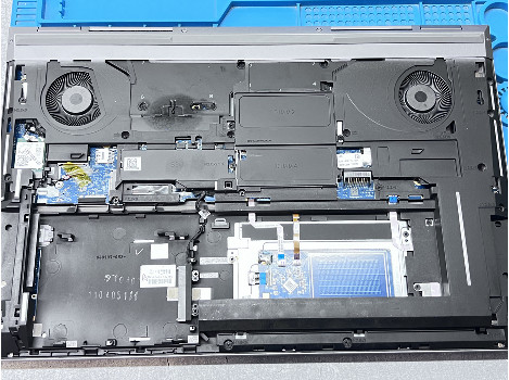 HP ZBook Fury 17 G7 17.3" – Mobile Workstation i7- 32GB RAM- RTX 5000 16GB