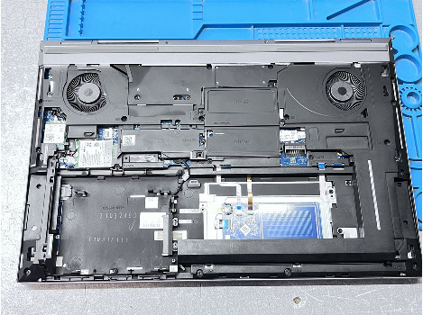 HP ZBook Fury 17 G7 17.3" – Mobile Workstation i7- 32GB RAM- RTX 5000 16GB