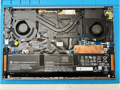 HP ZBook Studio G8 15.6" i7-11850H 32GB 1020GB клас Като Нов
