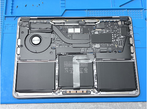 Apple MacBookPro17.1 13.3" M1 (CPU 8- GPU 8) 16GB 500GB клас А