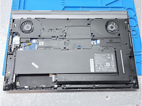 HP ZBook Fury 17 G8 17.3" – Mobile Workstation i7- 32GB RAM- RTX A5000 16GB