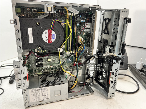 Lenovo ThinkCentre M720s i5-9400 16GB 260GB UHD 630