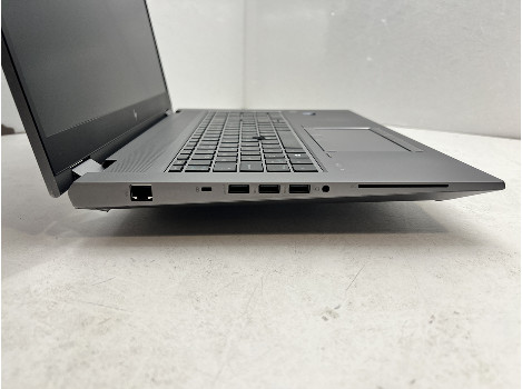 HP ZBook Fury 17 G8 17.3" i7-11800H 32GB 1020GB клас А