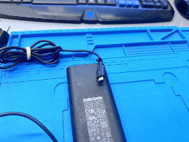 Dell R2M8K 90W