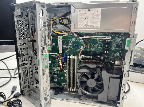 HP EliteDesk 800 G5 i3-8100 16GB 260GB UHD 630
