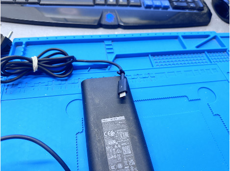 Dell R2M8K 90W