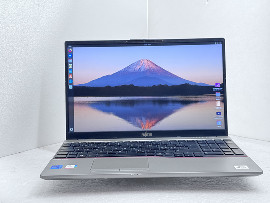 Лаптоп Fujitsu LIFEBOOK U7511 15.6" i7-1165G7 32GB 510GB клас А